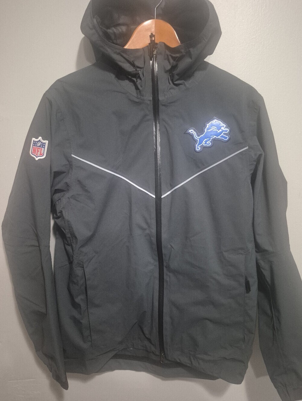 Nike NFL Shield Football On-Field Team Issued Rain Jacket "Players Edition"PE" - Picture 2 of 7
